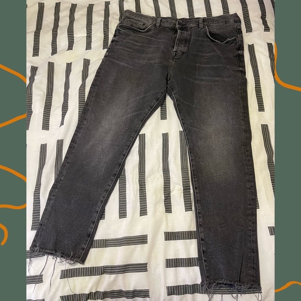 H&M Cropped relaxed skinny jeans